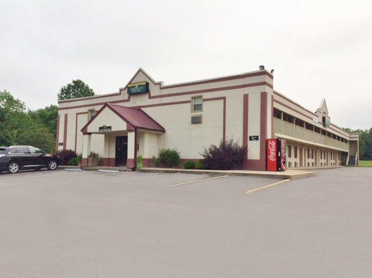 Red Roof Inn Scottsburg Zewnętrze zdjęcie