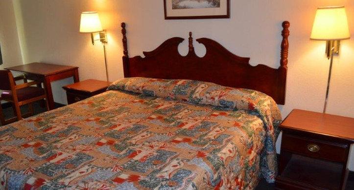 Red Roof Inn Scottsburg Zewnętrze zdjęcie
